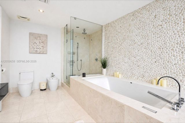 17121 Collins Avenue 2108, Sunny Isles Beach, FL 33160
