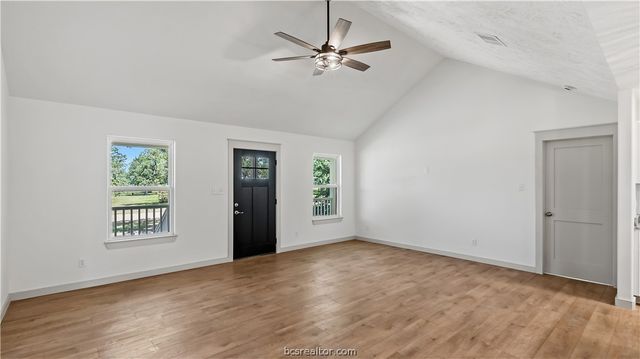 502 Packers Circle, Somerville, TX 77879