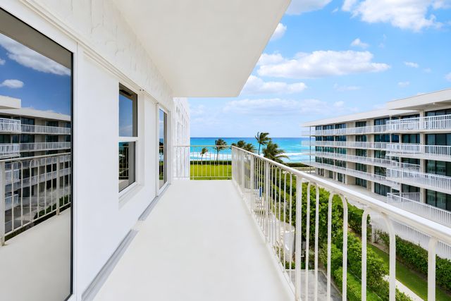 3230 S Ocean Boulevard E-410, Palm Beach, FL 33480