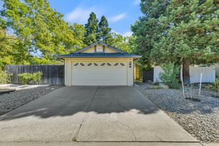 9301 Ivydale Cir, Elk Grove, CA 95758