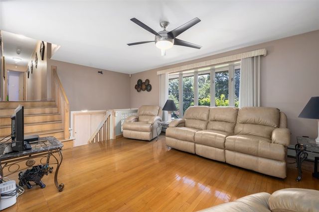 110 Dean Avenue, Smithfield, RI 02917