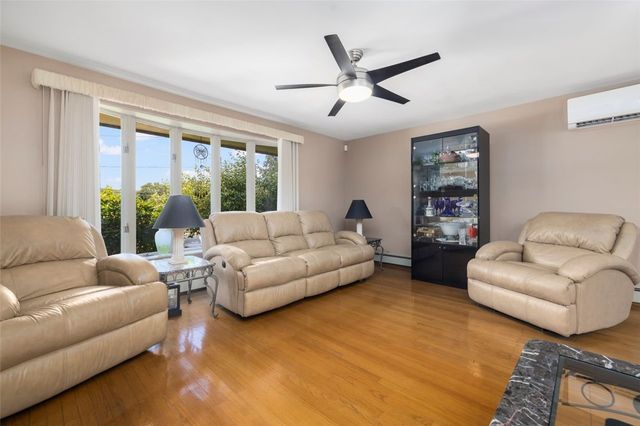 110 Dean Avenue, Smithfield, RI 02917