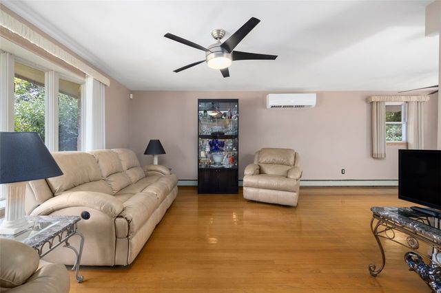 110 Dean Avenue, Smithfield, RI 02917