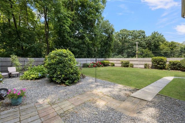 110 Dean Avenue, Smithfield, RI 02917