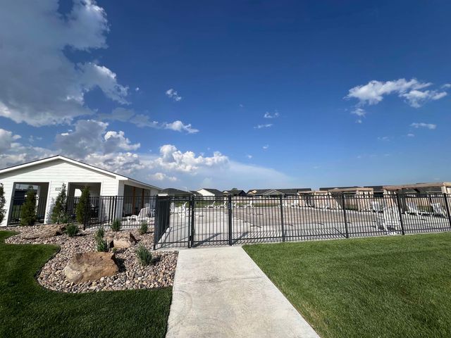 438 W Long Path Ct, Goddard, KS 67052