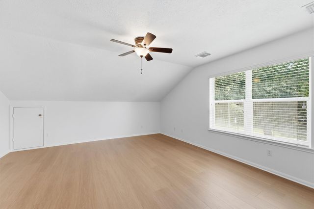 283 Fairwind Trail Drive, Conroe, TX 77385