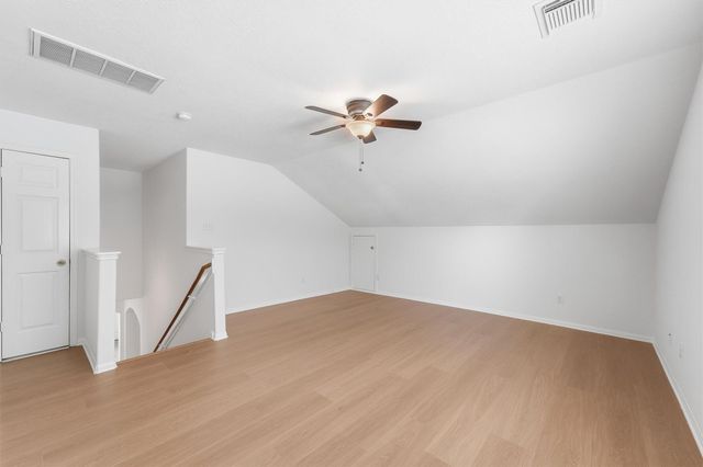 283 Fairwind Trail Drive, Conroe, TX 77385