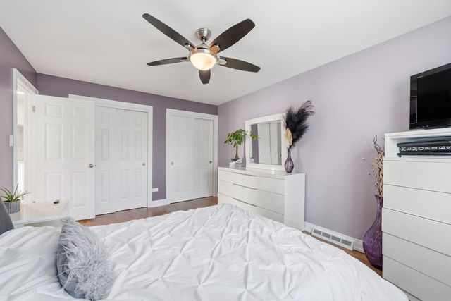8053 W 88TH Street, Hickory Hills, IL 60457