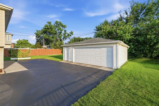 8053 W 88TH Street, Hickory Hills, IL 60457