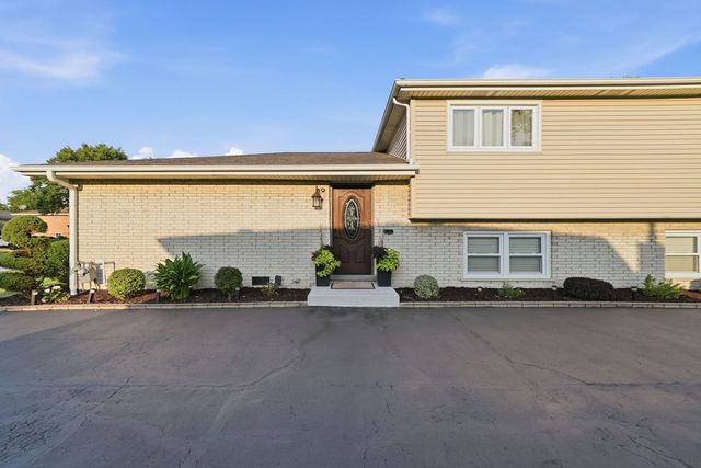 8053 W 88TH Street, Hickory Hills, IL 60457