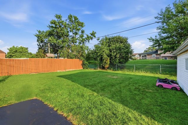 8053 W 88TH Street, Hickory Hills, IL 60457