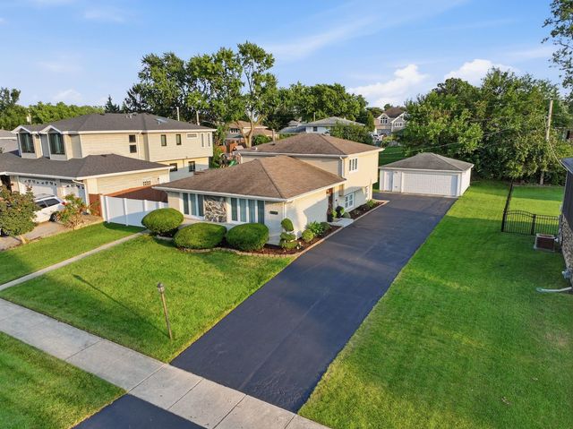 8053 W 88TH Street, Hickory Hills, IL 60457