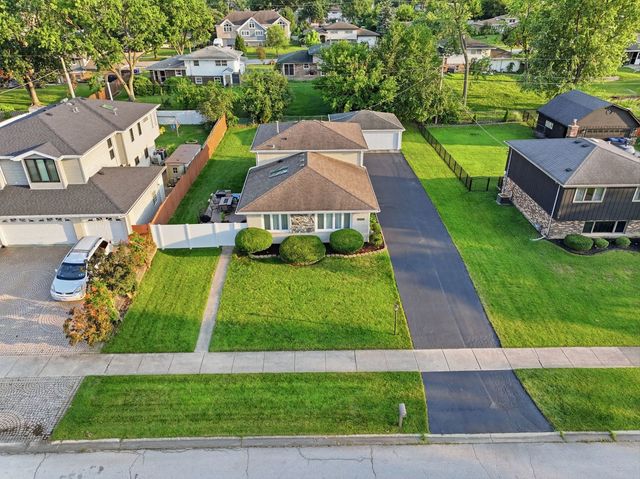 8053 W 88TH Street, Hickory Hills, IL 60457