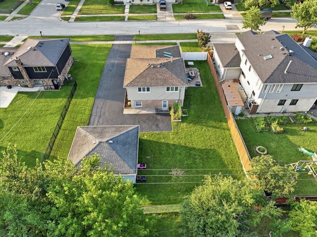 8053 W 88TH Street, Hickory Hills, IL 60457