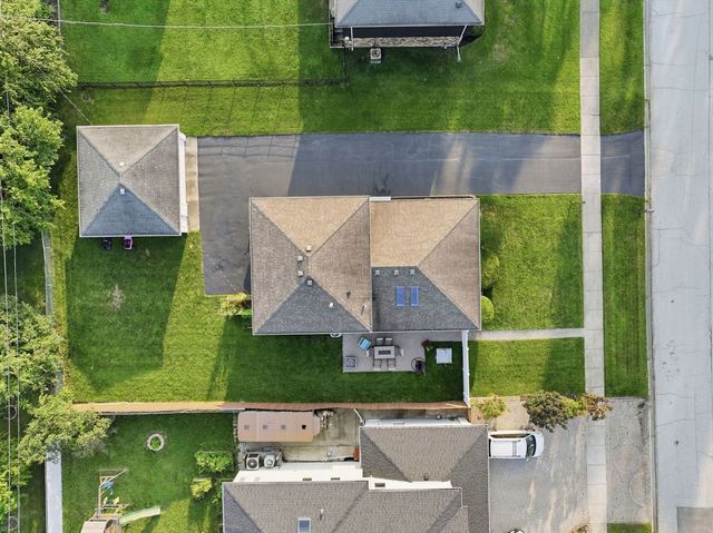 8053 W 88TH Street, Hickory Hills, IL 60457
