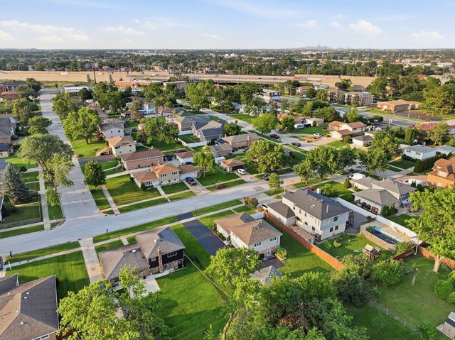 8053 W 88TH Street, Hickory Hills, IL 60457