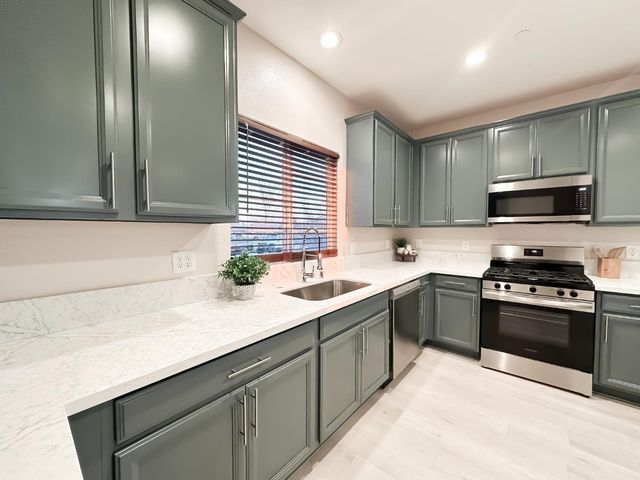 3526 Starflower St, Plumas Lake, CA 95961