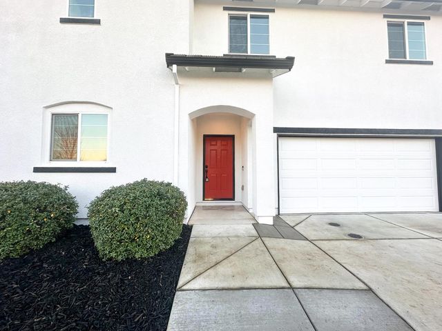 3526 Starflower St, Plumas Lake, CA 95961