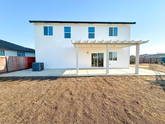 3526 Starflower St, Plumas Lake, CA 95961