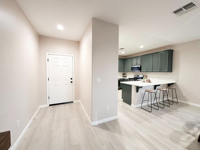 3526 Starflower St, Plumas Lake, CA 95961