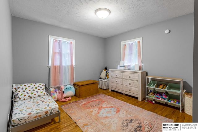 7310 Chandler Acres Drive, Bellevue, NE 68147