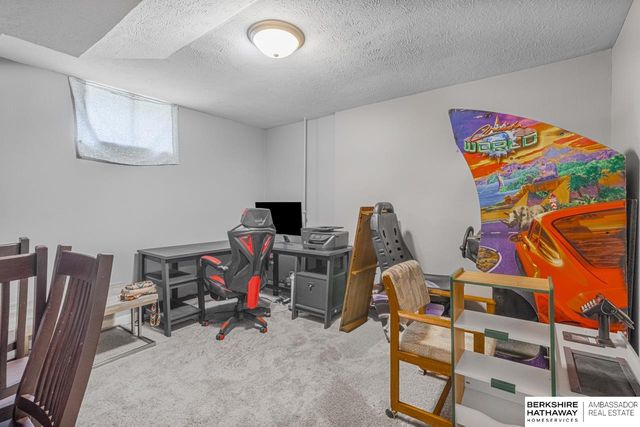 7310 Chandler Acres Drive, Bellevue, NE 68147