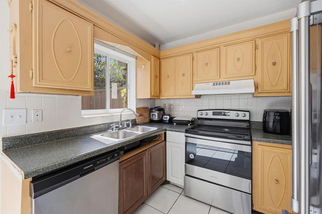 67 NE 20th Court 6h, Wilton Manors, FL 33305