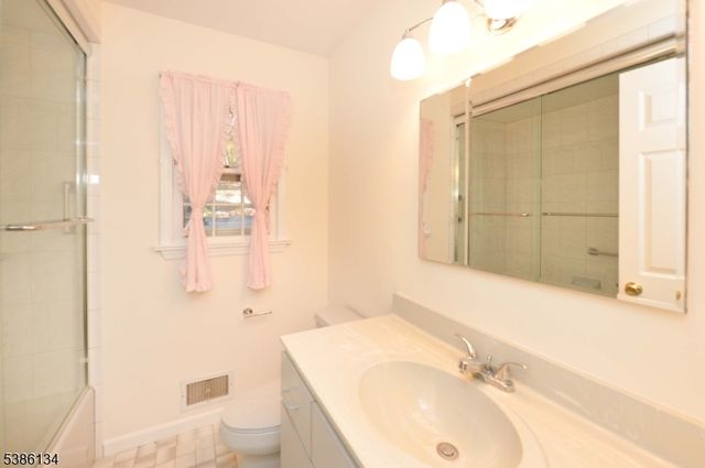 207 Degray St, North Haledon Boro, NJ 07508