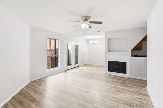 9809 Walnut Street E-107, Dallas, TX 75243