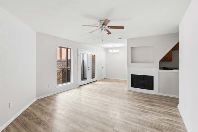 9809 Walnut Street E-107, Dallas, TX 75243