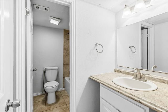 9809 Walnut Street E-107, Dallas, TX 75243