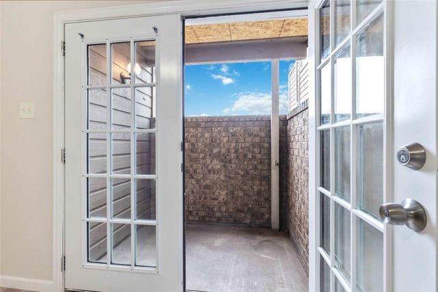 9809 Walnut Street E-107, Dallas, TX 75243