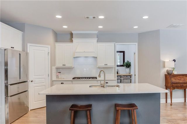 6580 Red Hawk Way, Hoschton, GA 30548