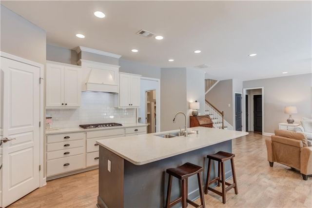 6580 Red Hawk Way, Hoschton, GA 30548