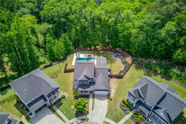 6580 Red Hawk Way, Hoschton, GA 30548