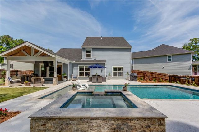 6580 Red Hawk Way, Hoschton, GA 30548