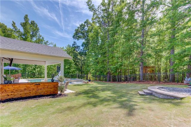 6580 Red Hawk Way, Hoschton, GA 30548
