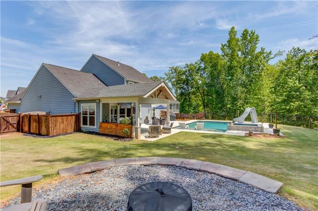 6580 Red Hawk Way, Hoschton, GA 30548