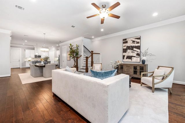 5609 Petty Street B, Houston, TX 77007