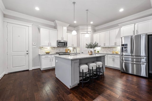 5609 Petty Street B, Houston, TX 77007