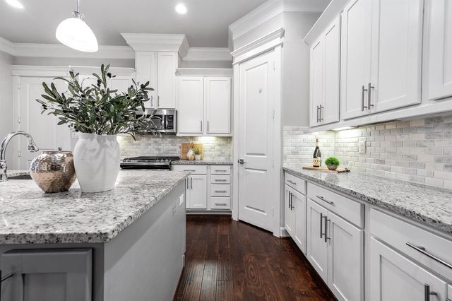 5609 Petty Street B, Houston, TX 77007