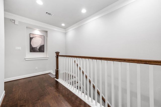 5609 Petty Street B, Houston, TX 77007
