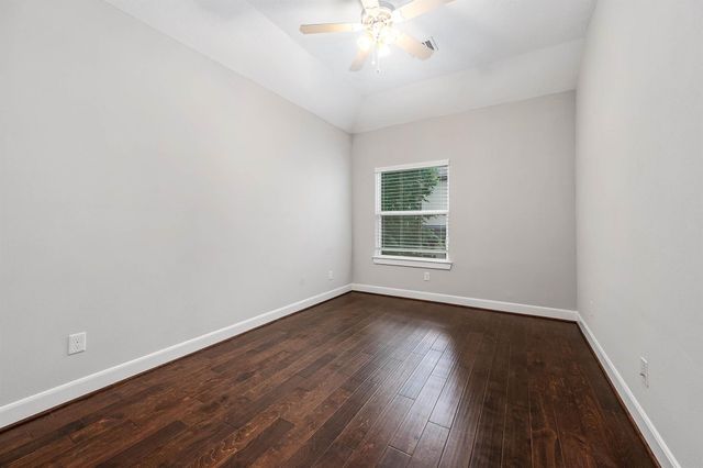 5609 Petty Street B, Houston, TX 77007