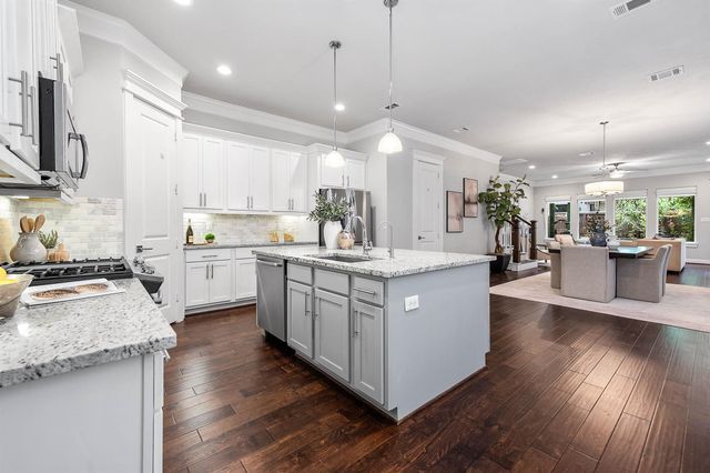 5609 Petty Street B, Houston, TX 77007
