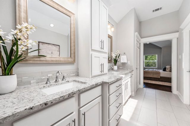 5609 Petty Street B, Houston, TX 77007