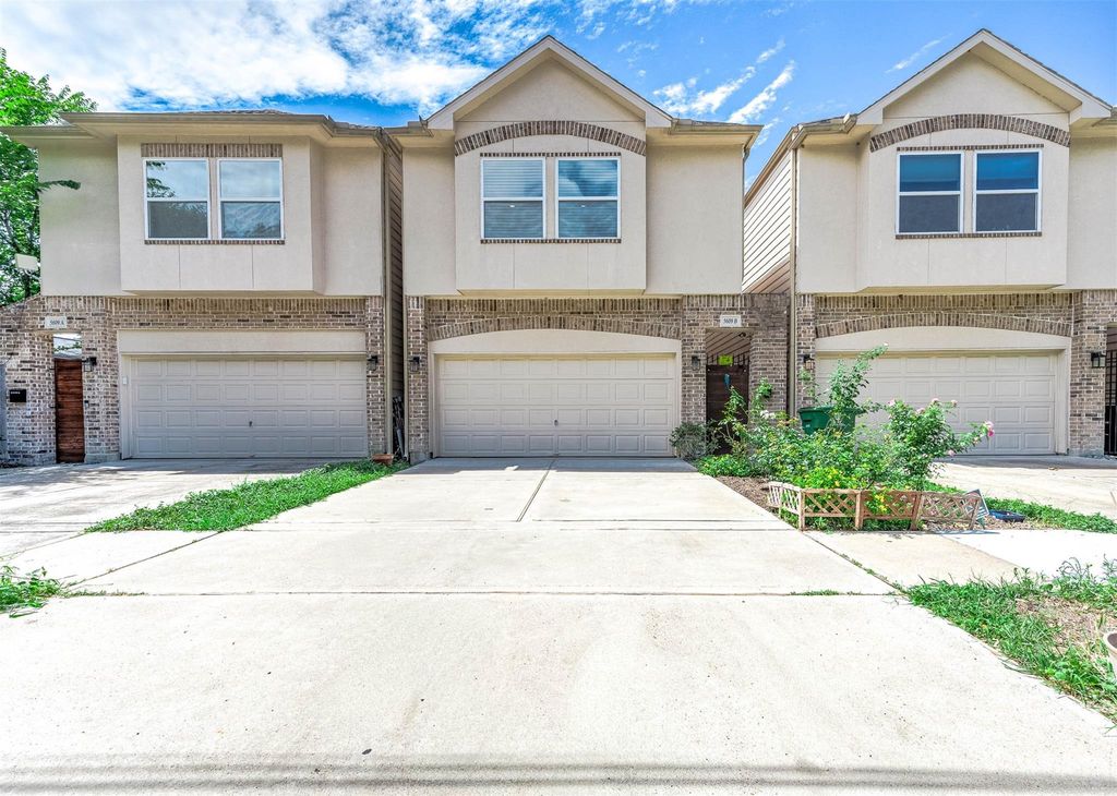 5609 Petty Street B, Houston, TX 77007