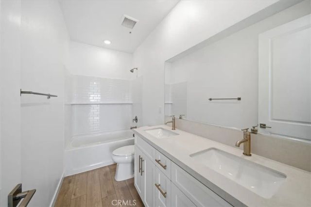 3229 E Avenue J-4, Lancaster, CA 93535