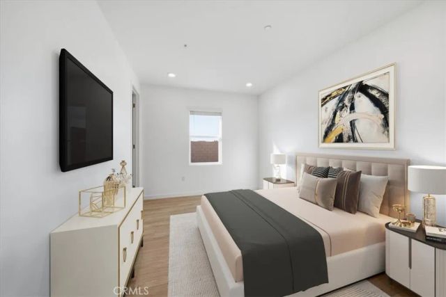 3229 E Avenue J-4, Lancaster, CA 93535