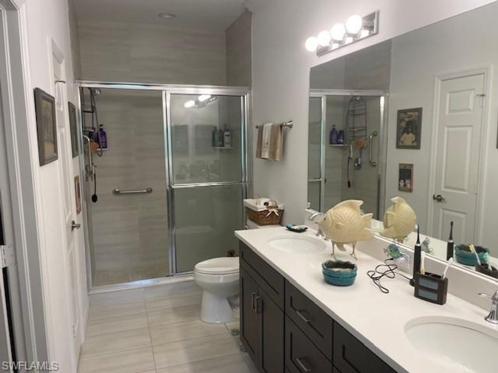 Image 12 of property listing at 1137 Winding Pines CIR 203, Cape Coral, FL 33909