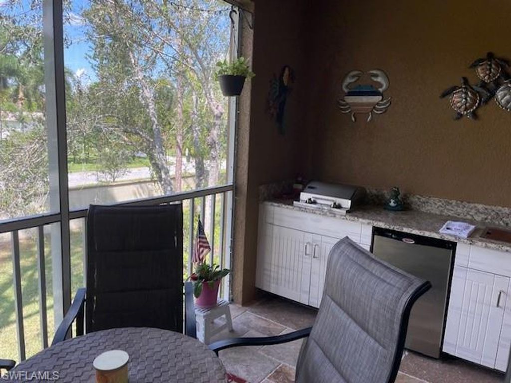 Image 16 of property listing at 1137 Winding Pines CIR 203, Cape Coral, FL 33909